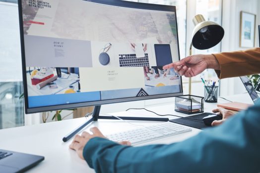 Csapatmunka és oktatás számítógép mellett a Modern Vállalkozások Programja keretében